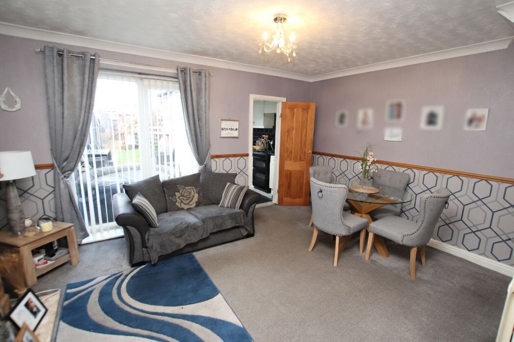 Property photo 3 of 10 Sitting Dining Room