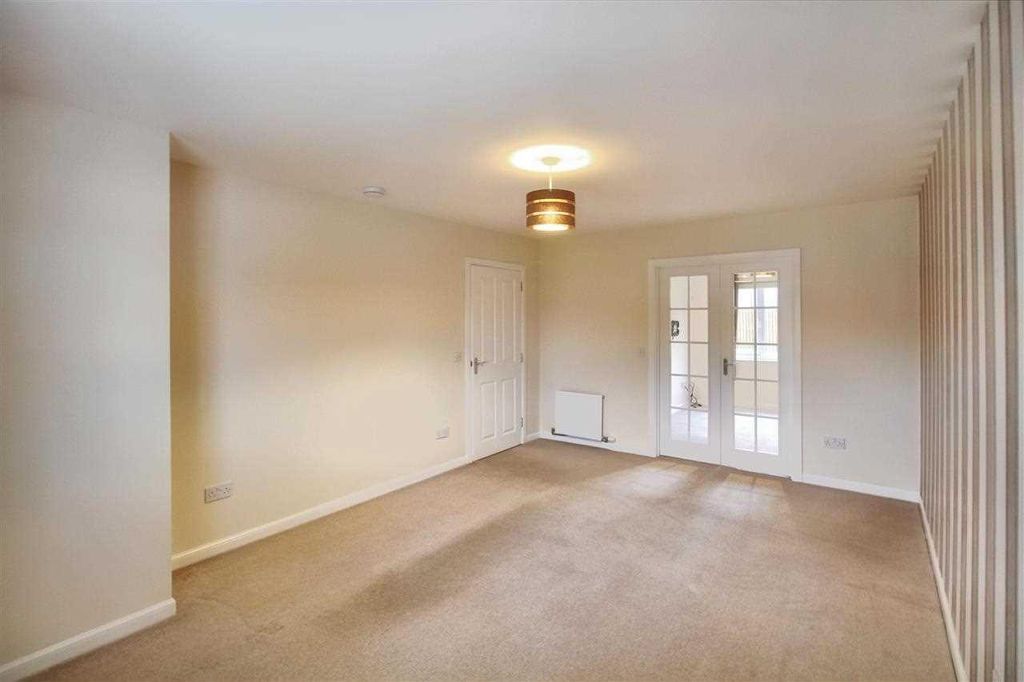 Property photo 3 of 25