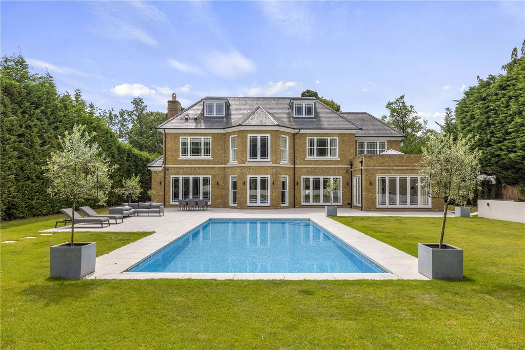 Property photo 1 of 34 Swimming Pool