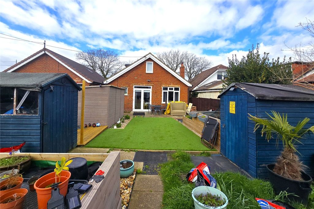 Property photo 3 of 18 Picture No. 06