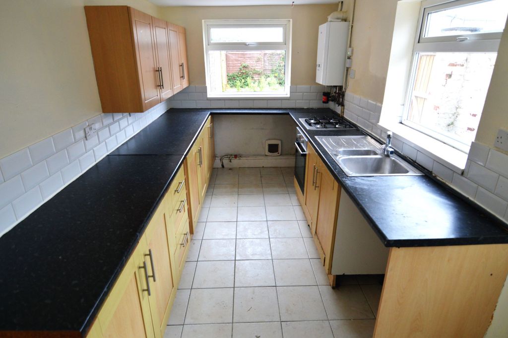 Property photo 2 of 13