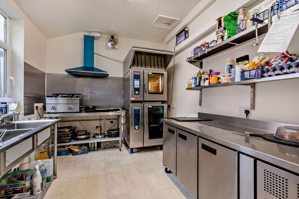 Property photo 3 of 26