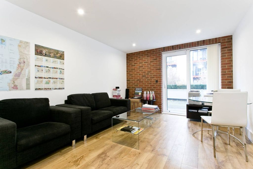 Property photo 2 of 11
