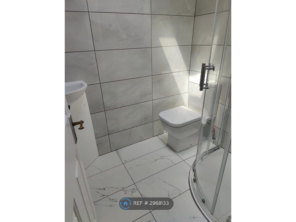 Property photo 3 of 3