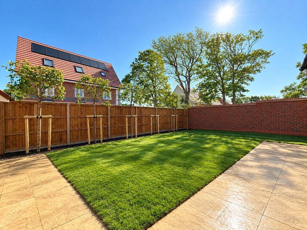 Property photo 3 of 15 Picture No. 01