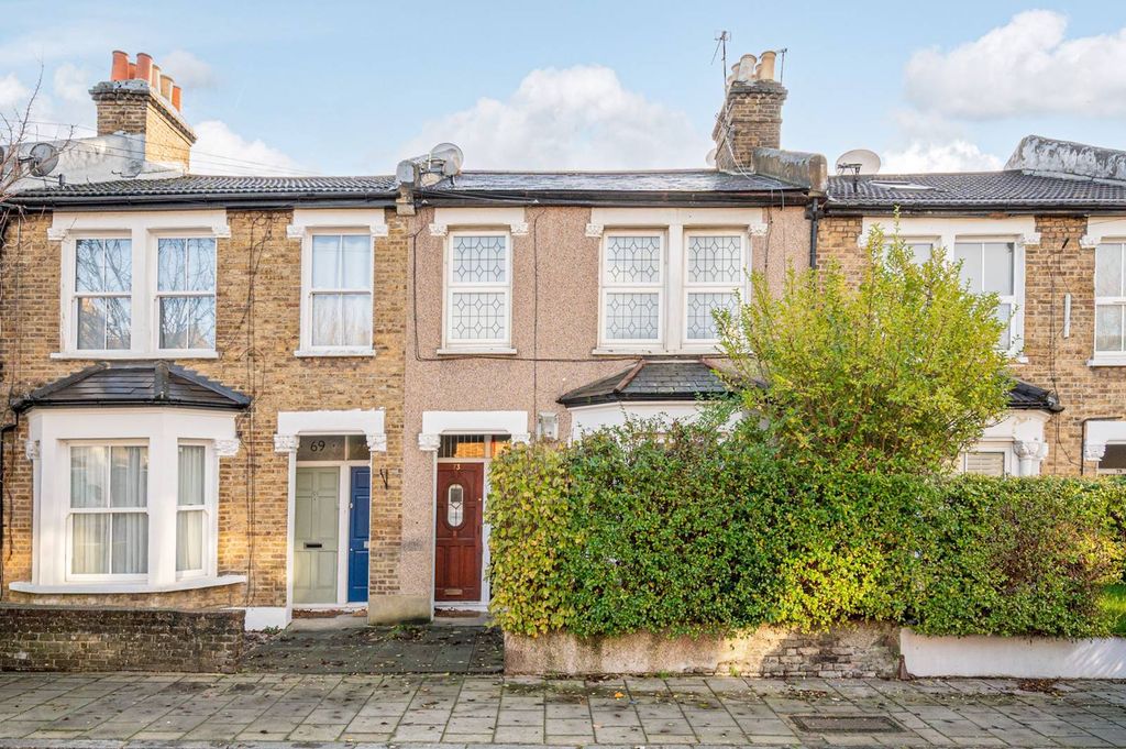 Property photo 2 of 10