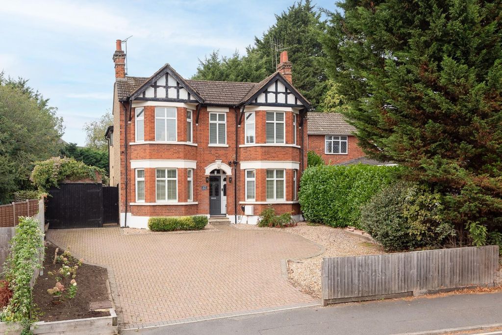 Property photo 1 of 34