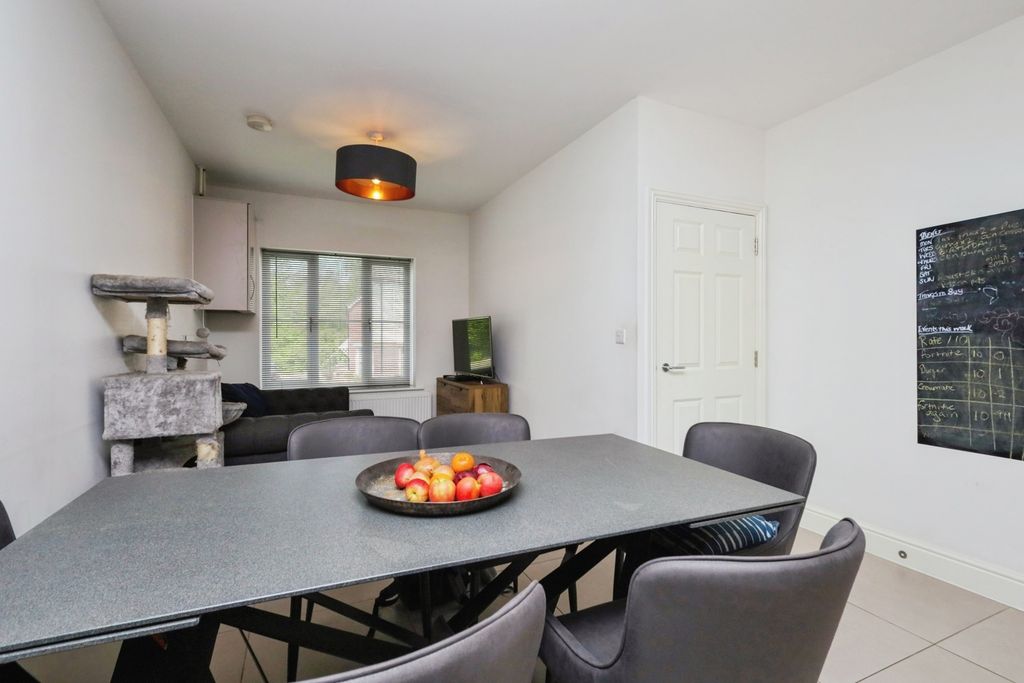 Additional image 23 of 5 bed town house for saleMillennium Way, Heathfield, East Sussex TN21