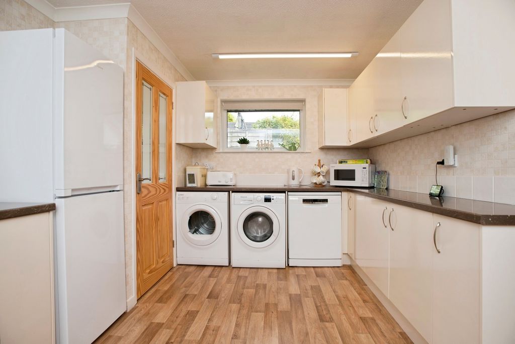 Additional image 18 of 5 bed bungalow for saleAbbots Close, Bodmin, Cornwall PL31