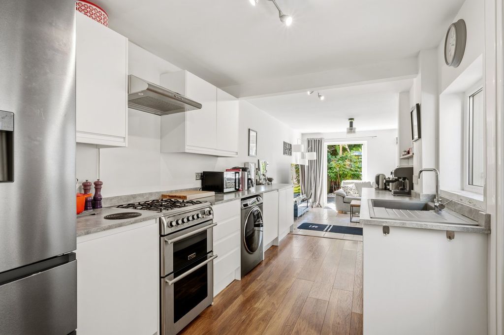 Property photo 3 of 16