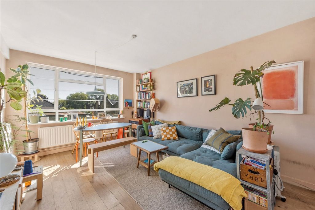 Property photo 2 of 13 Picture No. 08