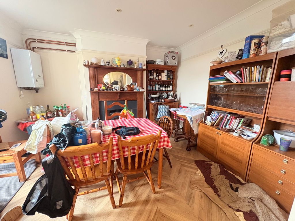 Property photo 3 of 11 Dining Room
