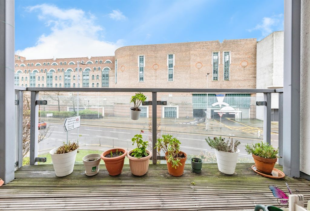 Property photo 3 of 12