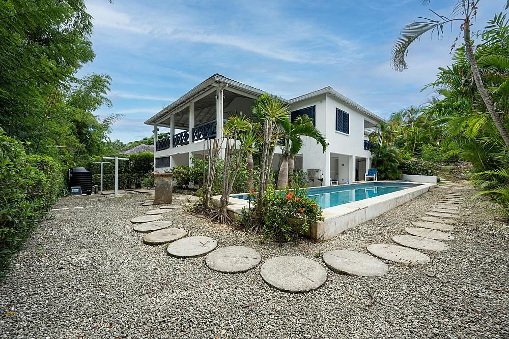 Property photo 1 of 22