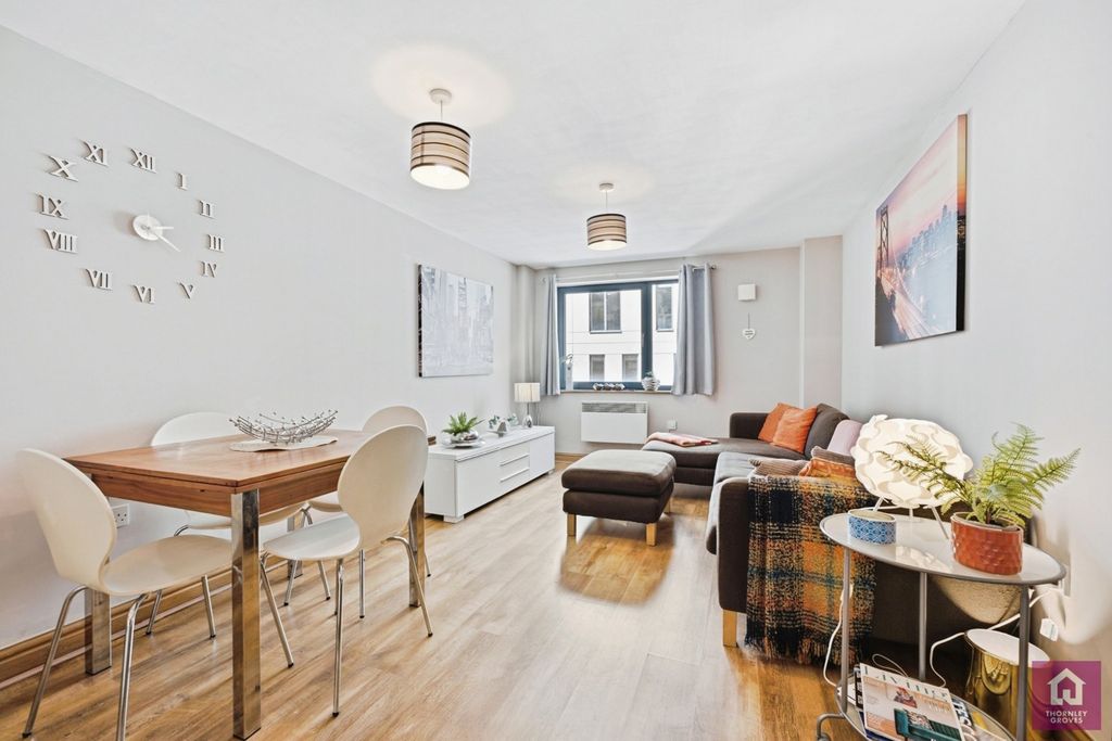 Property photo 3 of 15 Pbox-Img.Jpg