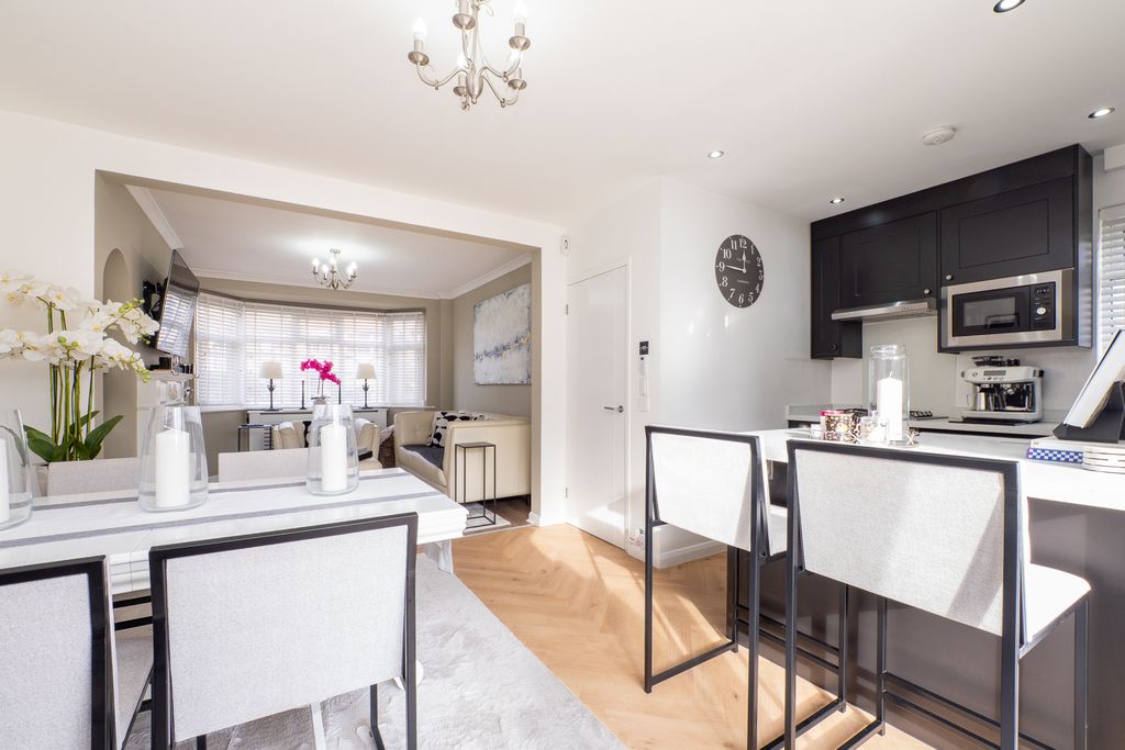 Property photo 3 of 25 Picture No. 46