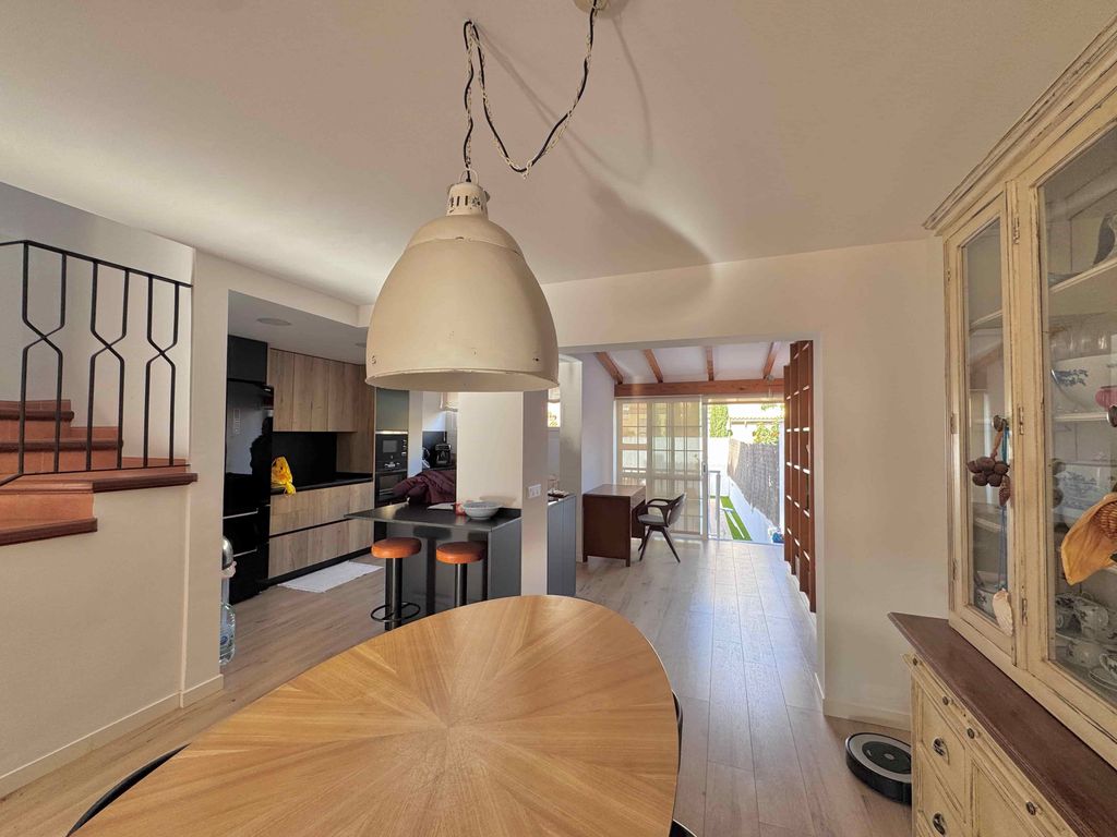 Property photo 2 of 18 68332_2.Jpg