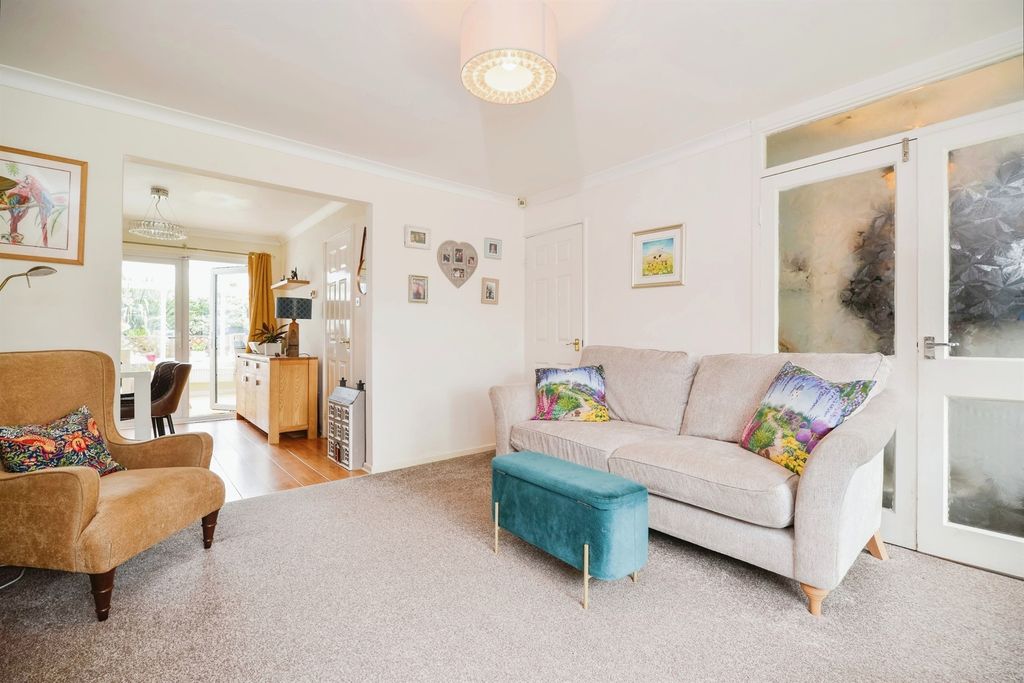 Property photo 3 of 16