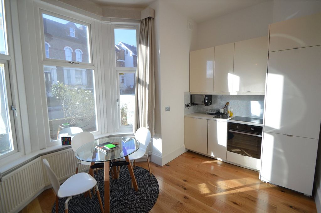 Property photo 3 of 7 Picture No. 05