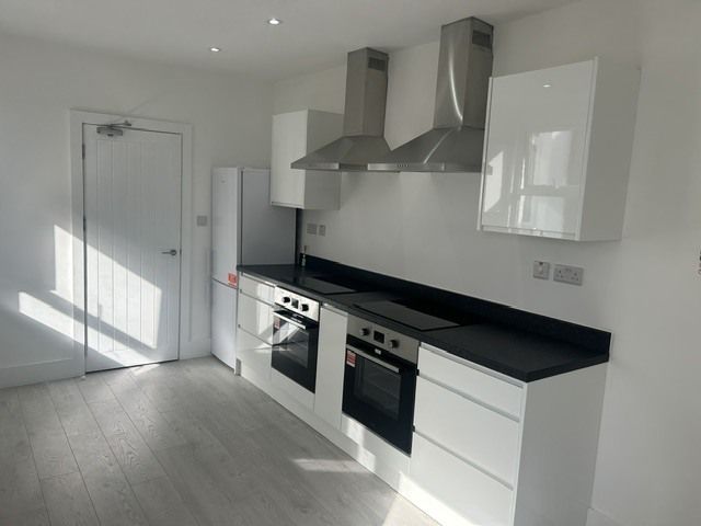Property photo 3 of 6 Img 3409