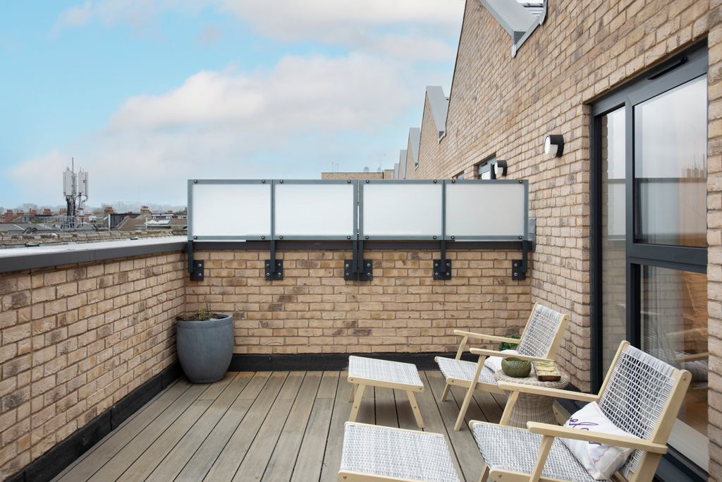 Property photo 3 of 9 25-71-39.Jpg