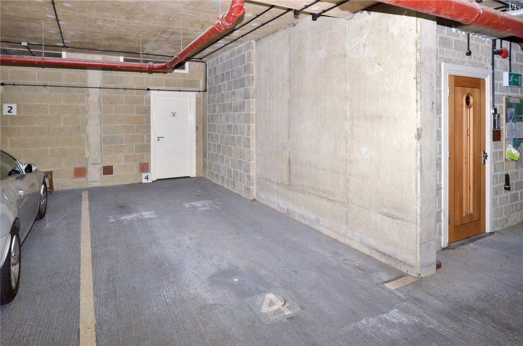 Additional image 13 of 2 bed flat for saleGolf Links Road, Ferndown, Dorset BH22