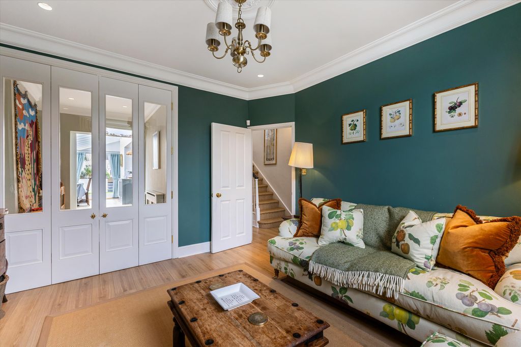 Property photo 3 of 15 Image