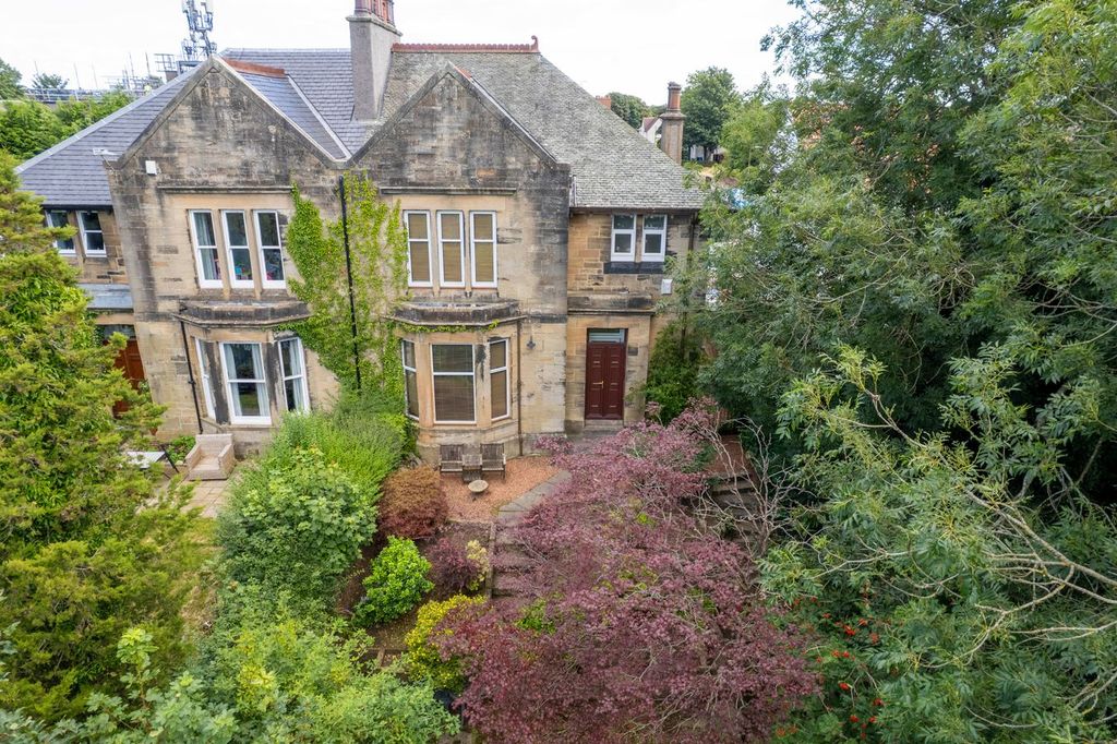 Property photo 2 of 53