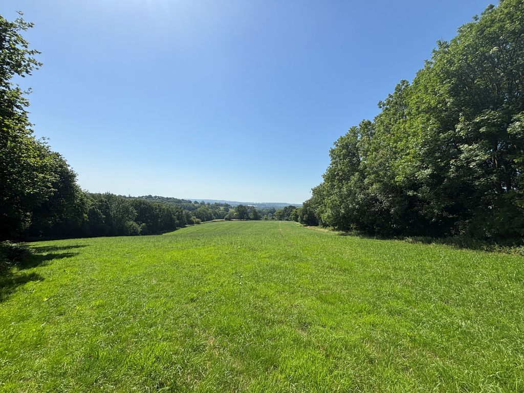 Property photo 2 of 6