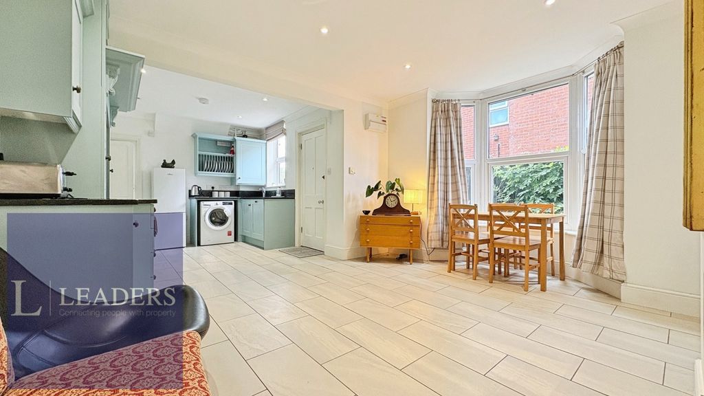 Property photo 2 of 21 Kitchen Diner