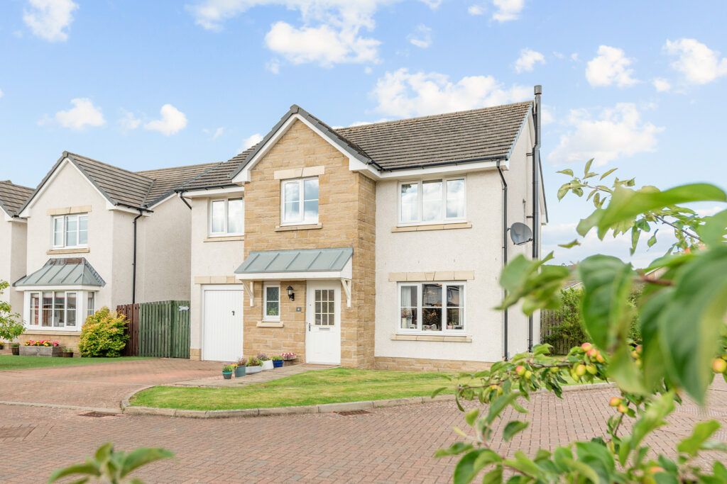 Property photo 1 of 25