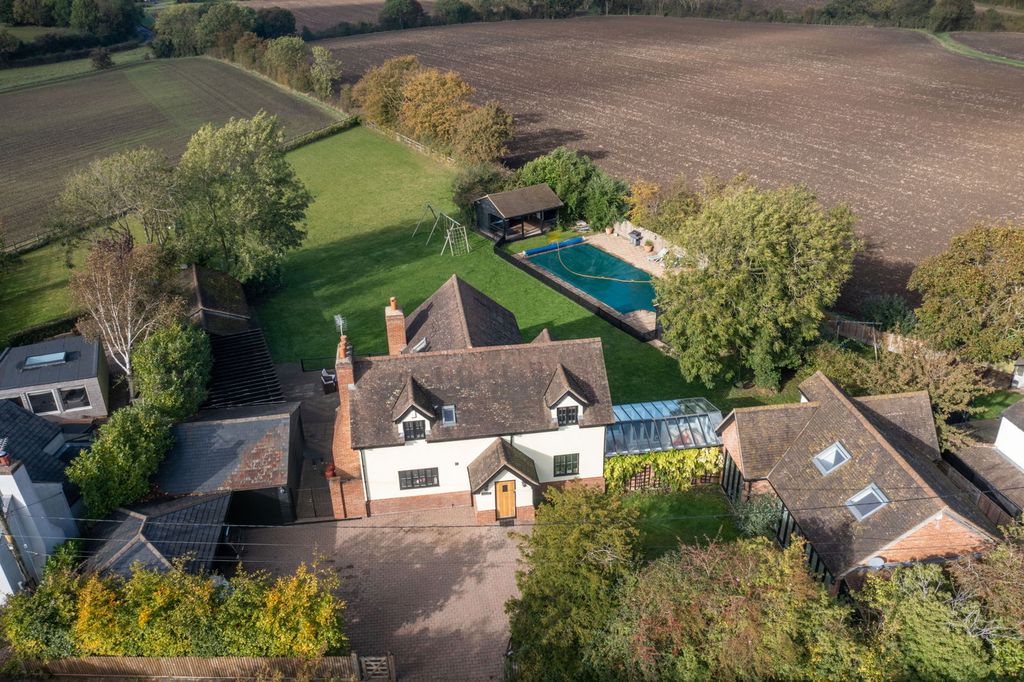 Property photo 3 of 52