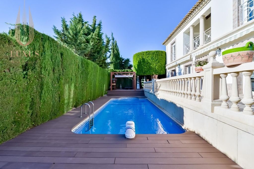 Property photo 3 of 57