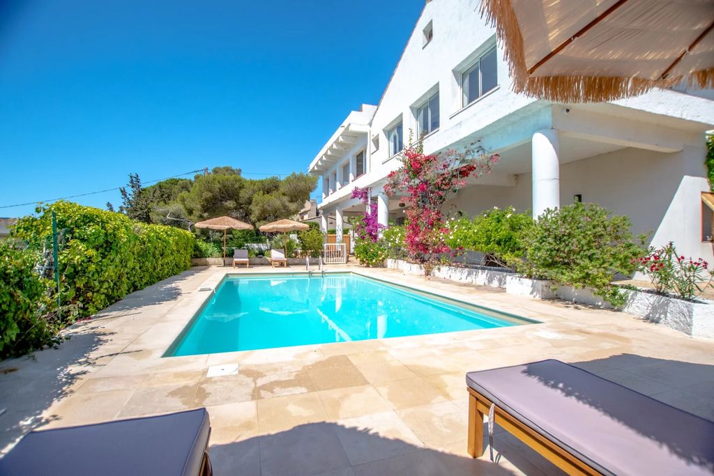 Property photo 3 of 50