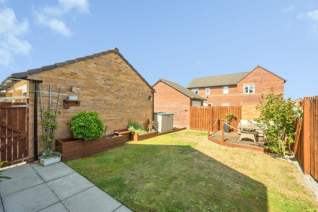 Property photo 2 of 16