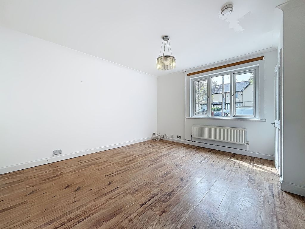 Property photo 2 of 17 Living Room