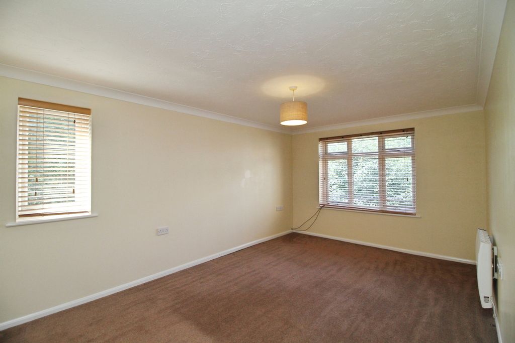 Property photo 1 of 11 Lounge