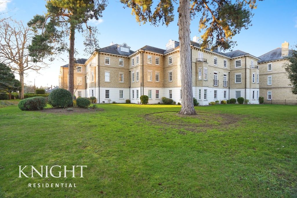 Property photo 1 of 22