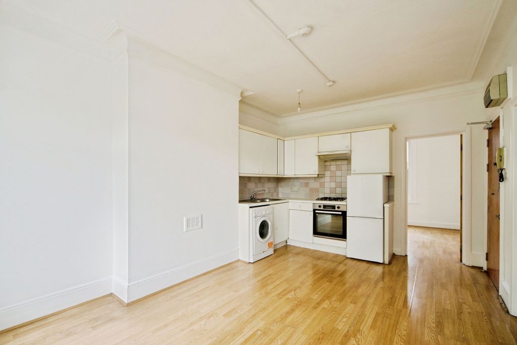 Property photo 2 of 15 Pbox-Img.Jpg