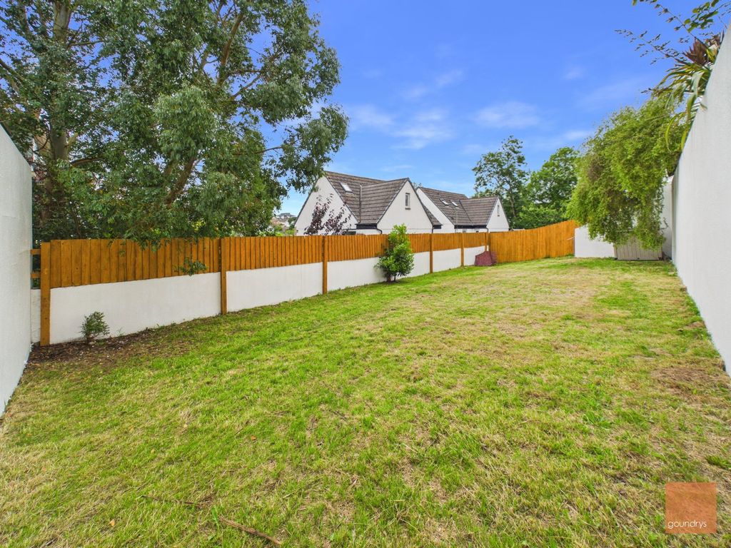 Property photo 3 of 27