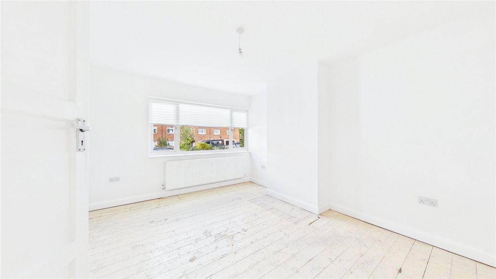 Property photo 3 of 48 Picture No. 09