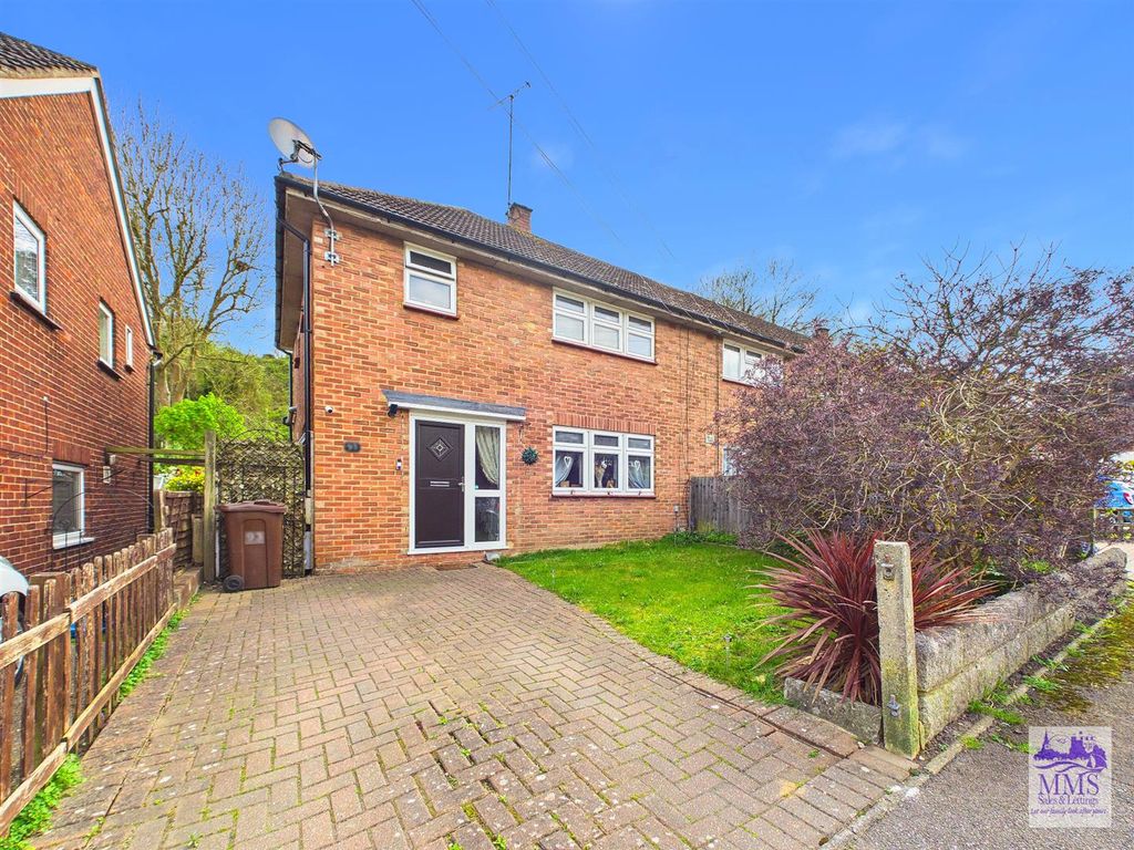 Property photo 1 of 14 Cam04098G0-Pr0199-Still032.Jpg