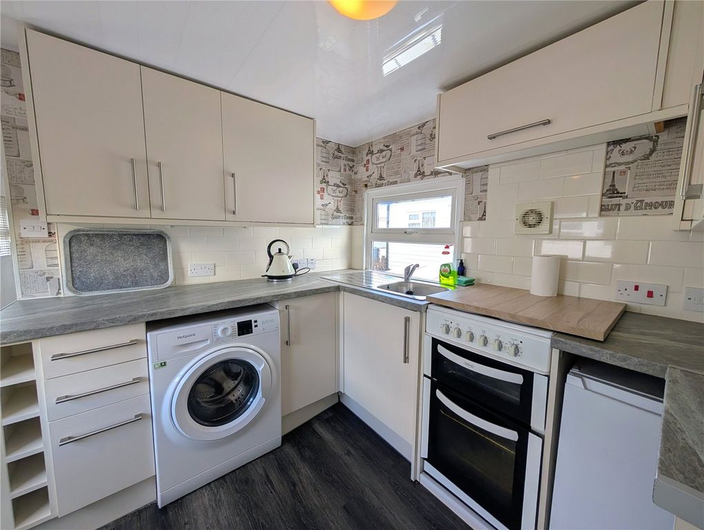 Property photo 3 of 12 Picture No. 12