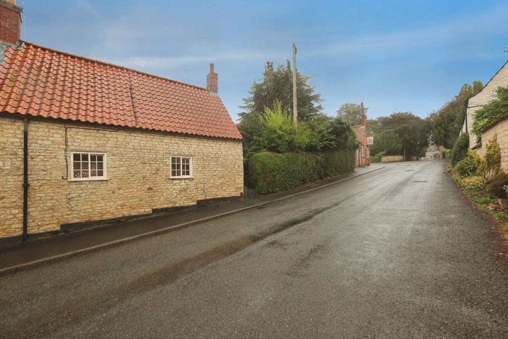 Property photo 1 of 19 5375890