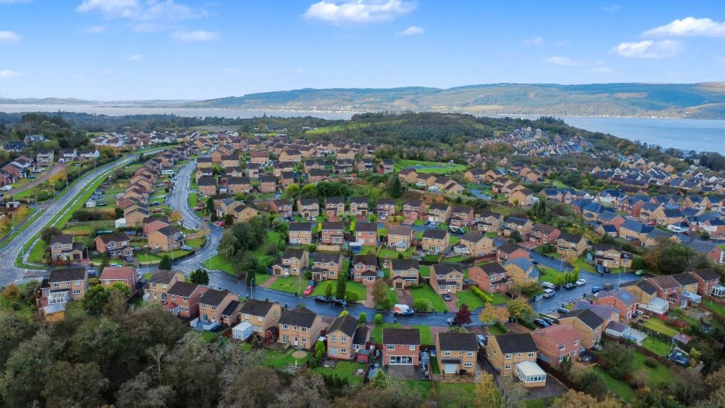 Property photo 3 of 28