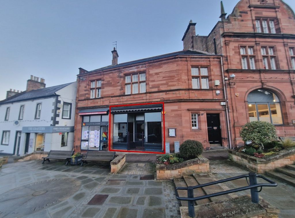 Property photo 2 of 17