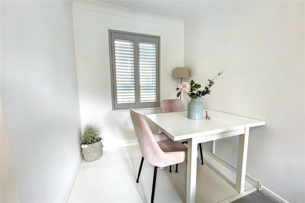 Property photo 3 of 17 Picture No. 18