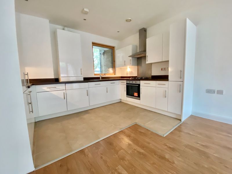 Property photo 2 of 5 Photo 5