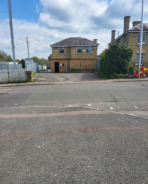 Property photo 1 of 7