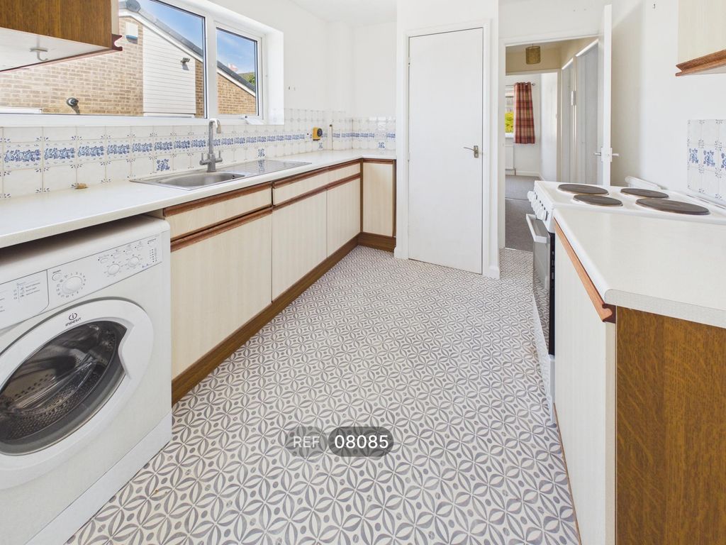 Property photo 2 of 14 Kitchen